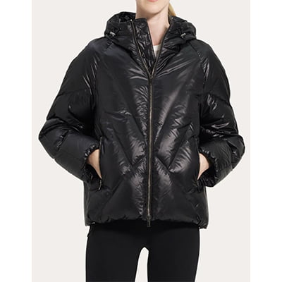 11 Black Puffer Jacket Selections For Every Winter Temperature - Yoper